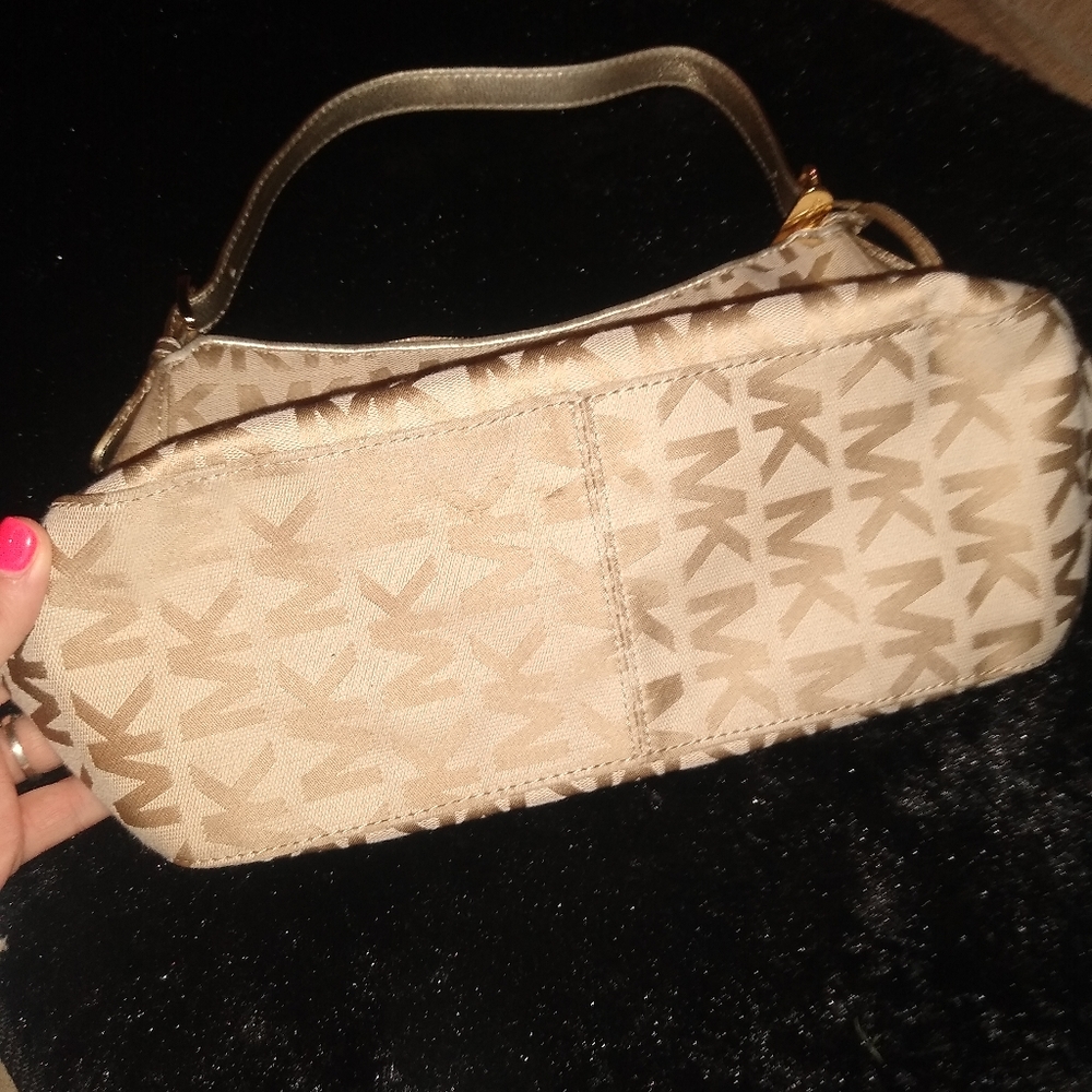 Authentic Michael Kors Purse - image 5